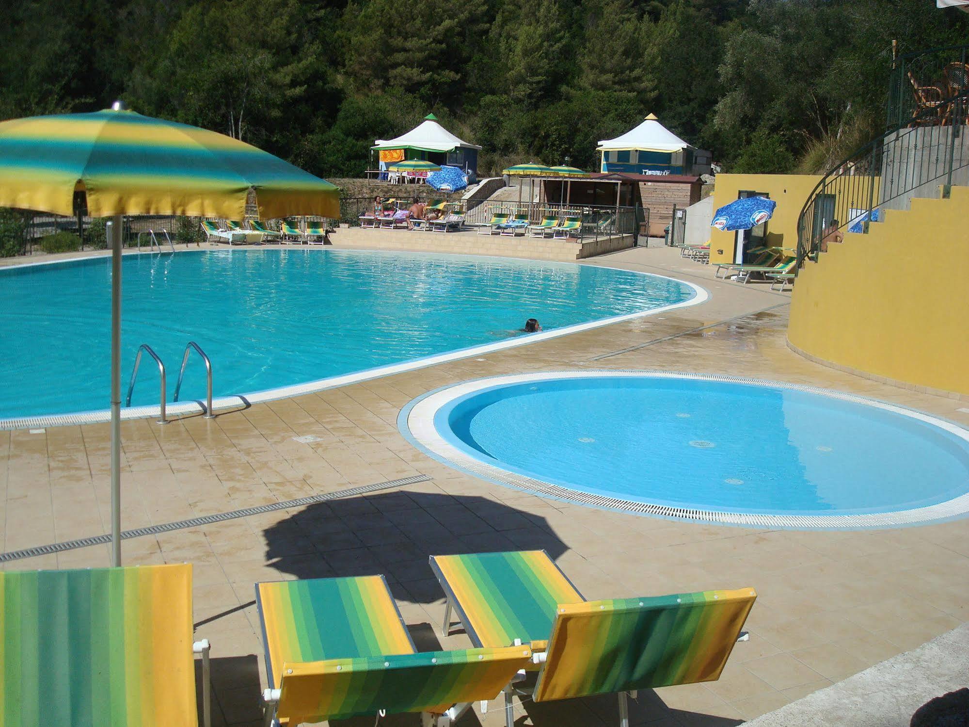 Camping Village Canapai Rio Marina Zewnętrze zdjęcie